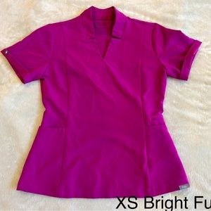 Figs Bright fuchsia scrub top